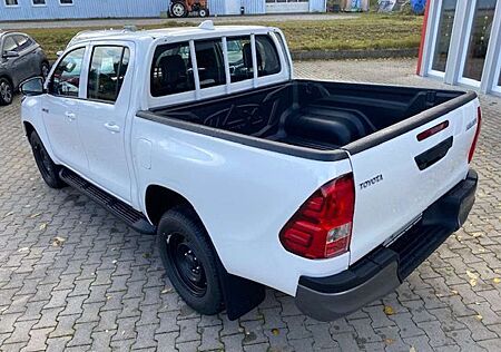 Toyota Hilux 2,8 Double Cab 4X4 APPLECAR SHZ ACC Wanne