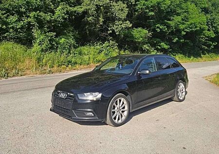 Audi A4 Avant 2.0 TDI DPF quattro S tronic line Sportpaket
