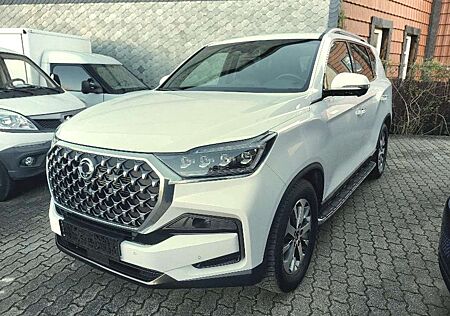 SsangYong Rexton 2.2 e-XDi 4x4 8AT Sapphire+ACC+7-SITZER+