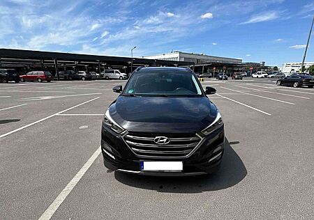 Hyundai Tucson 2.0 CRDi 4WD Automatik 25 Jahre