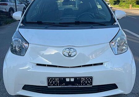 Toyota iQ Basis