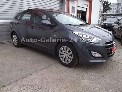 Hyundai i30 blue 1.4 Style Tüv Neu!