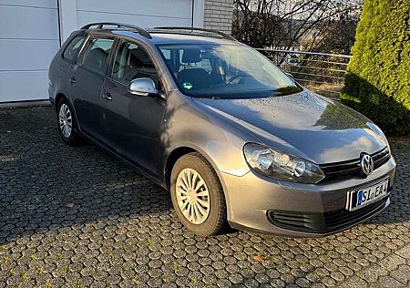 VW Golf Variant Volkswagen 1.6 TDI DPF Trendline