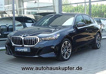 BMW i5 eDrive 40 M Sportpak. HarmanKard-ACC°belSitze