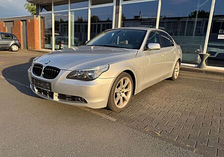 BMW 525 i Facelift*AHK*Tempomat*PDC*AUX*TÜV-HU Neu*