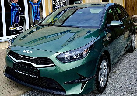 Kia Cee'd Ceed / Vision 1,5 T-GDi 140PS Automatik,SH,LH,Kamera