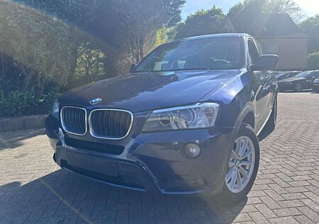BMW X3 xDrive 20 d*AUT./R-KAM/Navi/Xenon/1.H/TÜV NEU