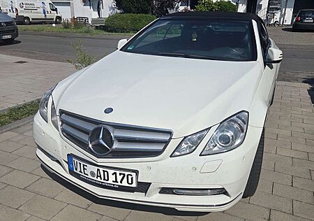 Mercedes-Benz E 200 CGI Cabrio BlueEFFICIENCY AutomatikElegance