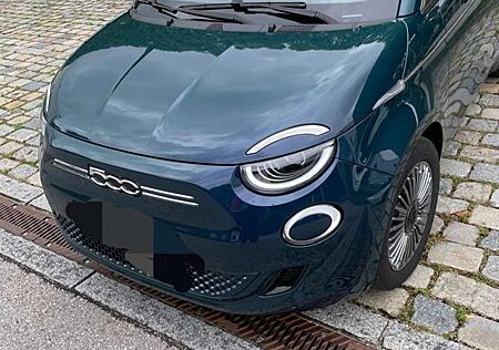 Fiat 500E 42kWh la Prima (by Bocelli)