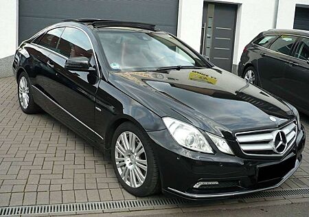Mercedes-Benz E 350 E-Klasse Coupe Diesel CDI DPF Panoramadach BlueEFFICIENCY 7G-TRONIC Avantgarde