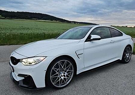 BMW M4 Coupe DKG Carbon 360Kamera Led Navi HupD Key Less