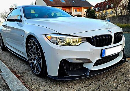 BMW M4 Coupe DKG Carbon 360Kamera Led Navi HupD Key Less