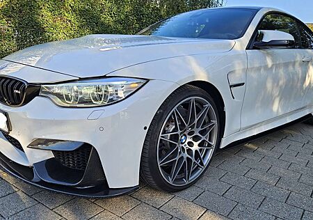 BMW M4 Coupe DKG Carbon 360Kamera Led Navi HupD Key Less
