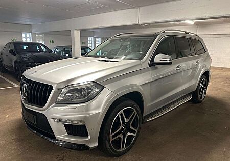 Mercedes-Benz GL 350 BlueTec 4M *AMG-Paket**7-Sitzer**Panorama