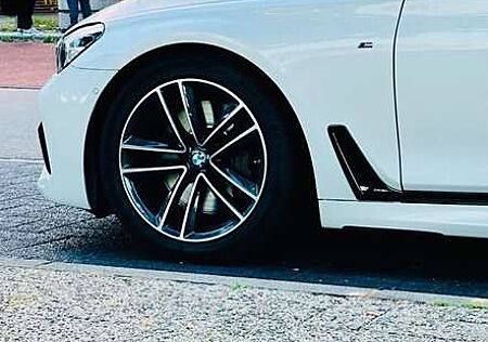 BMW 750 BMW750d xDrive, Vollaustattung