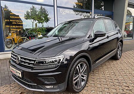 VW Tiguan Volkswagen Highline (schwenkb. AHK; Panorama; Head-Up)