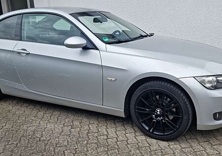 BMW 320i 320