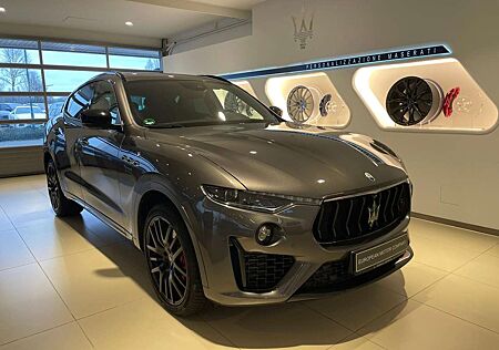 Maserati Levante Modena S /Panoramadach