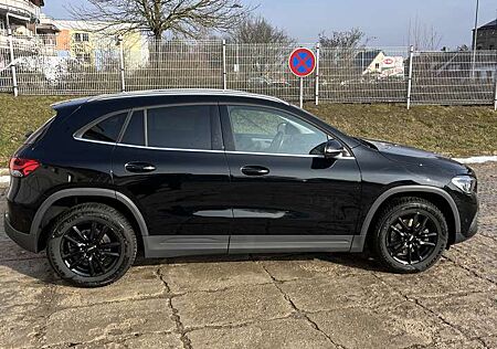 Mercedes-Benz GLA 200 (247.787)