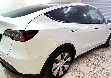 Tesla Model Y RWD