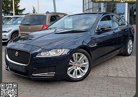 Jaguar XF 20d Portfolio 8G LED NAVI LEDER KAMERA ab199€