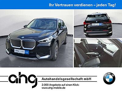BMW iX1 eDrive20 Rückfahrkamera Sitzheizung Driving