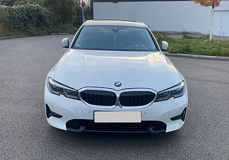 BMW 320 d Auto. M Sport /Ambiente/Kamara/Schiebedach/LEDL