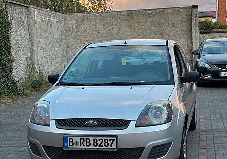 Ford Fiesta 1.3 Ambiente