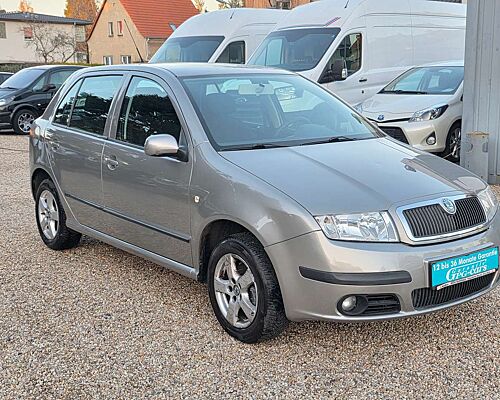 Skoda Fabia Fabia 1.4 16V*Autom.*Klima*Sitzh.*Tempom*
