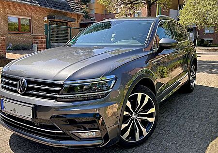 VW Tiguan Volkswagen 2.0 TDI SCR 4Motion R-Line