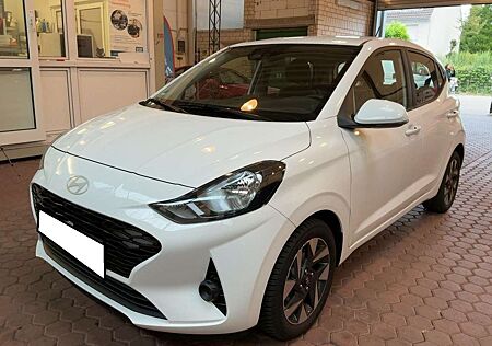 Hyundai i10 Trend AUT SHZ NAV BT KAM