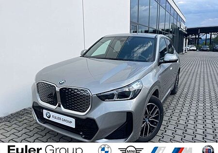 BMW iX1 30 Sport Sommer18'' AHK ICONIC HUD ParkAss+ AdLED