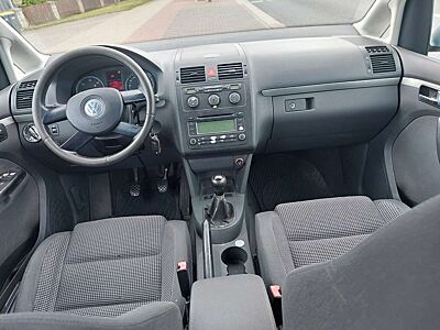 Volkswagen Touran 2.0 TDI Motor läuft gut nur für Export