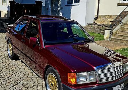 Mercedes-Benz 190 E 1.8 Avantgarde rosso