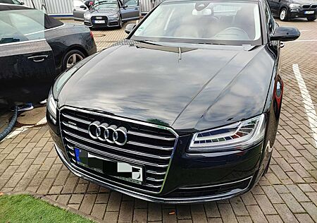 Audi A8 3.0 TDI DPF quattro tiptronic