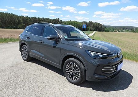 VW Tiguan Volkswagen 1.5 eTSI OPF DSG Elegance/AHK/Leder/Pano/IQ