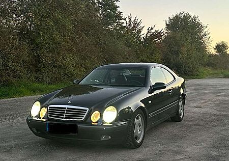 Mercedes-Benz CLK 230 SHZ*09/2026*LEDER*XENON