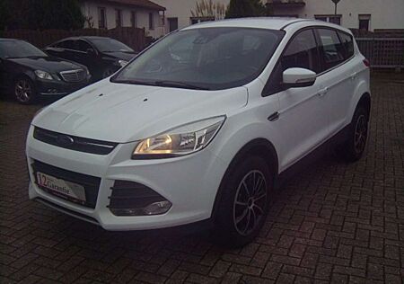 Ford Kuga Trend+AHK+Tempomat+SHZ+PDC