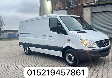 Mercedes-Benz Sprinter II Kasten 211CDI L2/H1/Lang/80500KM/TÜV