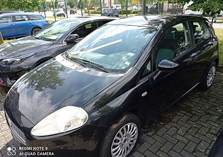 Fiat Grande Punto 1.2 8V DYNAMIC+RATENKAUF OHNE BANK+TÜV NEU