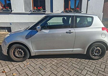 Suzuki Swift Fließheck 3-Türer 1.3 Club