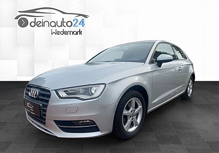 Audi A3 Attraction 2.0 TDI + S-tronic + Xenon + Navi