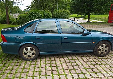 Opel Vectra 1.6
