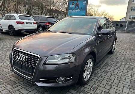 Audi A3 Sportback 1.6 TDI Attraction/1.Hand