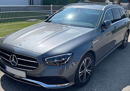 Mercedes-Benz E 220 EXCLUSIVE T-Modell Diesel d T
