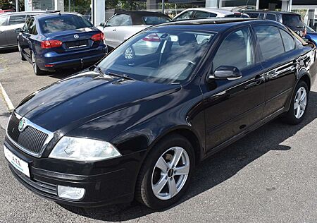Skoda Octavia Ambiente 1.6 *ALLWETTER*KLIMA*GENERALÜBERHOLT