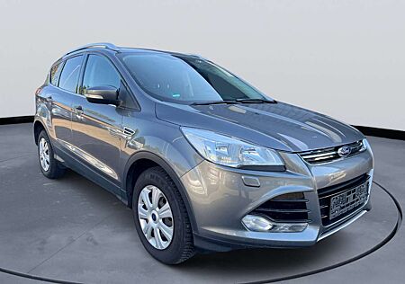 Ford Kuga Titanium+KeyFree+AHK+NAVI+Scheckheft+2.Hd