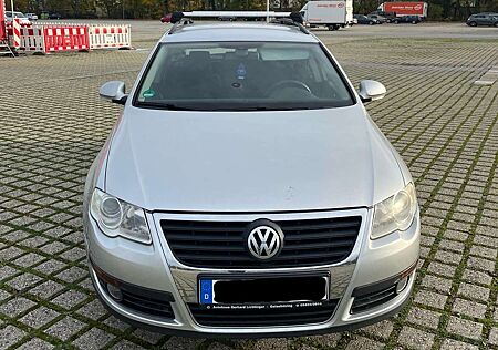 VW Passat Variant Volkswagen 1.6 FSI Trendline