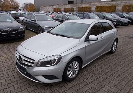 Mercedes-Benz A 180 Style, Navi BiXenon Parkass Aluf.