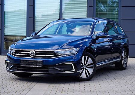 VW Passat Variant Volkswagen GTE *Pano*Kamera*Massage*ACC*